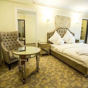 Family Weekend Executive Suite